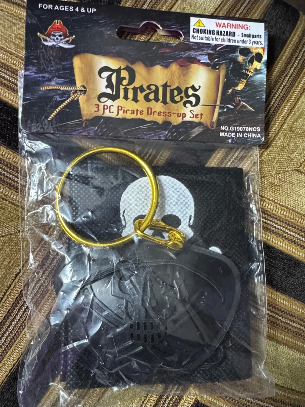 Pirates 3-Piece Pirate Dress-Up Set - Black & Gold